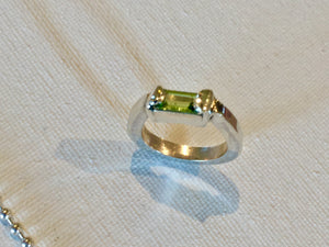 New beginnings - Sterling Silver Ring with a beautiful Peridot stone